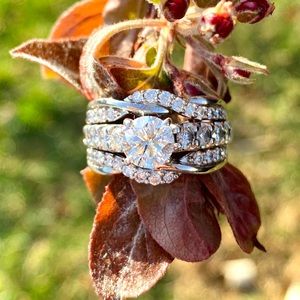 SOLD2.15 CTTW Leo Round Diamond Engagement Ring